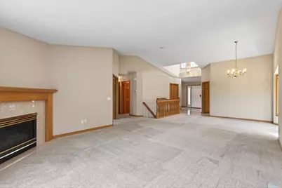 4134 Thornhill Lane, Vadnais Heights, MN 55127 - Photo 8