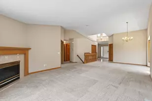 4134 Thornhill Ln, Vadnais Heights, MN 55127 - Photo 8