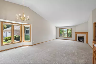 4134 Thornhill Lane, Vadnais Heights, MN 55127 - Photo 4
