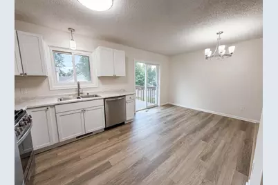 546 Hazel Street N, Saint Paul, MN 55119 - Photo 20