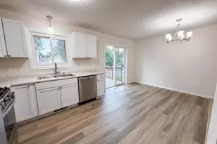 546 Hazel St N, Saint Paul, MN 55119 - Photo 20