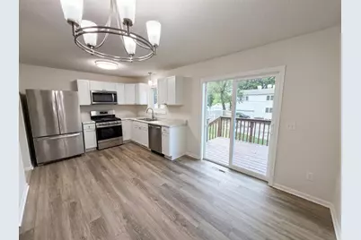 546 Hazel Street N, Saint Paul, MN 55119 - Photo 2