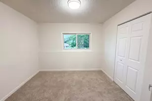 546 Hazel St N, Saint Paul, MN 55119 - Photo 10