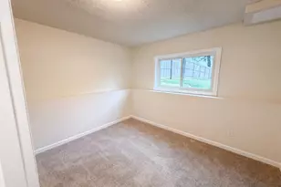 546 Hazel St N, Saint Paul, MN 55119 - Photo 12