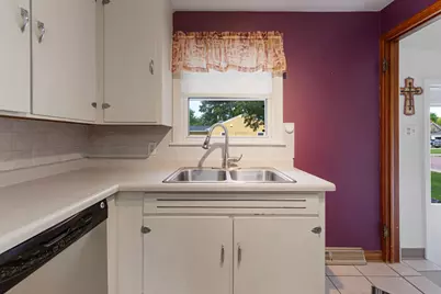 330 Lake Street W, Waterville, MN 56096 - Photo 10