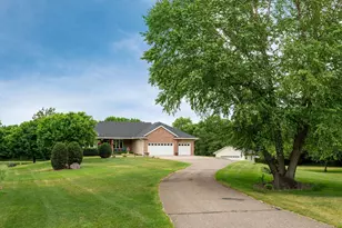 10009 James Ave NE, Monticello, MN 55362 - Photo 4