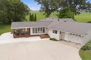 16807 206th Cir, Hutchinson, MN 55350 - Photo 2