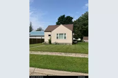 205 N 2nd Avenue E, Truman, MN 56088 - Photo 1