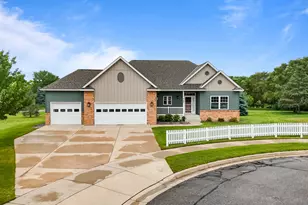 6205 Cape E Ct, Saint Cloud, MN 56303 - Photo 2