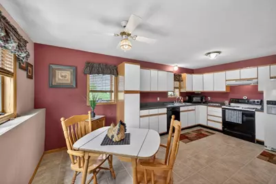 811 Broadway Avenue, Wabasha, MN 55981 - Photo 26