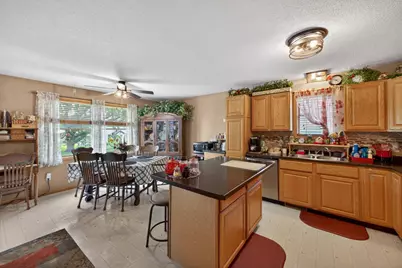 811 Broadway Avenue, Wabasha, MN 55981 - Photo 10