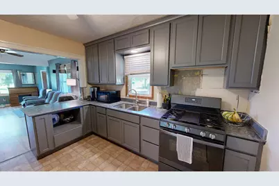 117 Ella Avenue NE, Willmar, MN 56201 - Photo 4