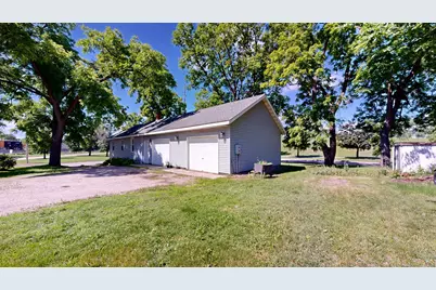 117 Ella Avenue NE, Willmar, MN 56201 - Photo 36