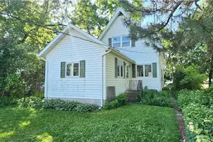 205 E 6th St, Morris, MN 56267 - Photo 4