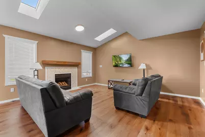 1102 Southern Hills Lane SW, Rochester, MN 55902 - Photo 4
