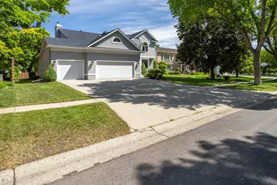 2938 Peterson Parkway N, Fargo, ND 58102 - Photo 2