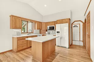 217 Whispering Hills Dr, Saint Charles, MN 55972 - Photo 8