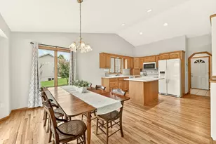 217 Whispering Hills Dr, Saint Charles, MN 55972 - Photo 6