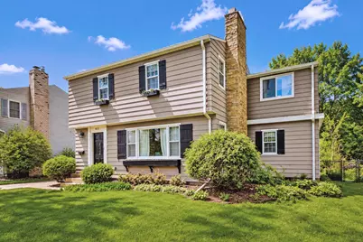 823 Memorial Parkway SW, Rochester, MN 55902 - Photo 1