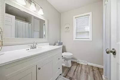 2504 18th Street S, Moorhead, MN 56560 - Photo 30