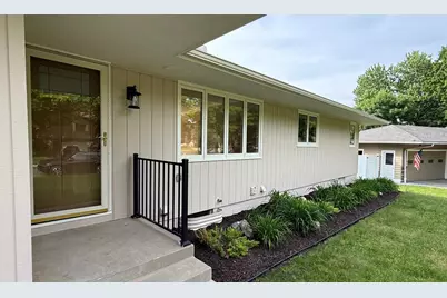 635 Iona Lane, Roseville, MN 55113 - Photo 2