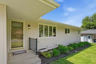 635 Iona Ln, Roseville, MN 55113 - Photo 2