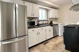 2209 Mayfair Rd, Golden Valley, MN 55427 - Photo 4