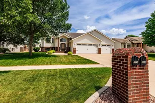 3322 Jackson Street S, Fargo, ND 58104 - Photo 2
