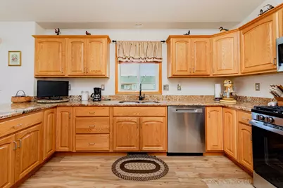 3322 Jackson Street S, Fargo, ND 58104 - Photo 12