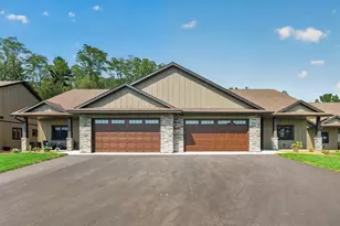1091 Legend Ln, River Falls, WI 54022 - Photo 1