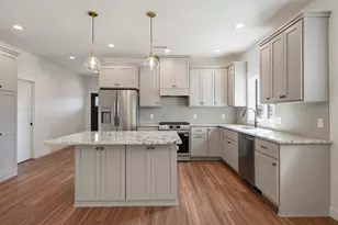 1091 Legend Ln, River Falls, WI 54022 - Photo 4