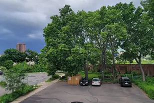 326 E 18th St, Minneapolis, MN 55404 - Photo 22