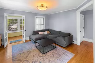2011 Emerson Ave S, Minneapolis, MN 55405 - Photo 4