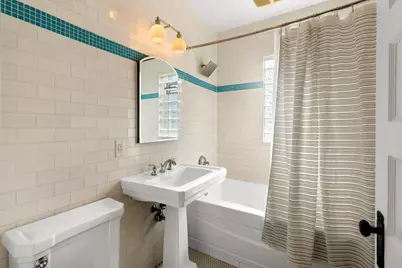 2011 Emerson Avenue S #202, Minneapolis, MN 55405 - Photo 16