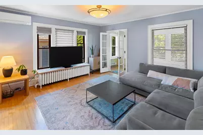 2011 Emerson Avenue S #202, Minneapolis, MN 55405 - Photo 2