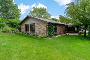 95 Holly Ln N, Plymouth, MN 55447 - Photo 30