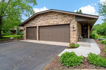 95 Holly Lane N, Plymouth, MN 55447 - Photo 2