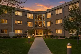 4360 Brookside Ct, Edina, MN 55436 - Photo 2