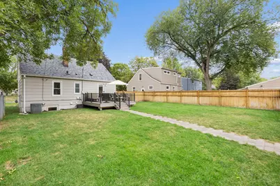 3228 Hampshire Avenue S, Saint Louis Park, MN 55426 - Photo 6