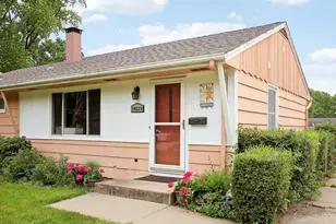 10519 Thomas Ave S, Bloomington, MN 55431 - Photo 4