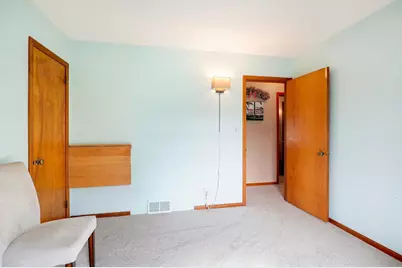 10519 Thomas Avenue S, Bloomington, MN 55431 - Photo 22