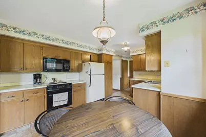 9100 34 1/2 Avenue N, New Hope, MN 55427 - Photo 6