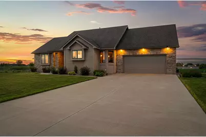 2908 5th Avenue SW, Austin, MN 55912 - Photo 2