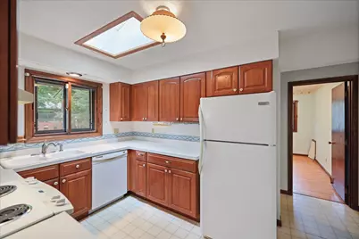 13009 Lakeview Drive, Burnsville, MN 55337 - Photo 2