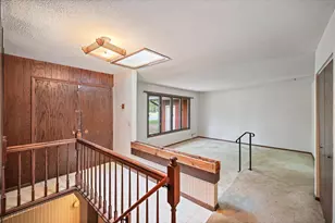13009 Lakeview Dr, Burnsville, MN 55337 - Photo 8