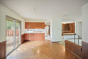 13009 Lakeview Dr, Burnsville, MN 55337 - Photo 24