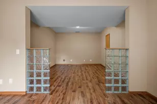 3878 Arlington Dr, Woodbury, MN 55129 - Photo 64