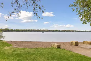 559 Tanglewood Dr, Shoreview, MN 55126 - Photo 36