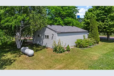 207 S Lake Street, Belview, MN 56214 - Photo 20