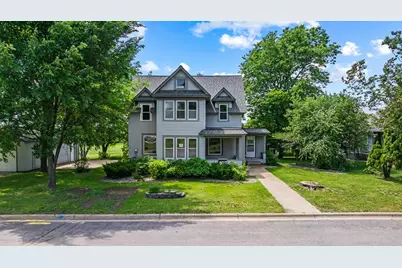 207 S Lake Street, Belview, MN 56214 - Photo 2
